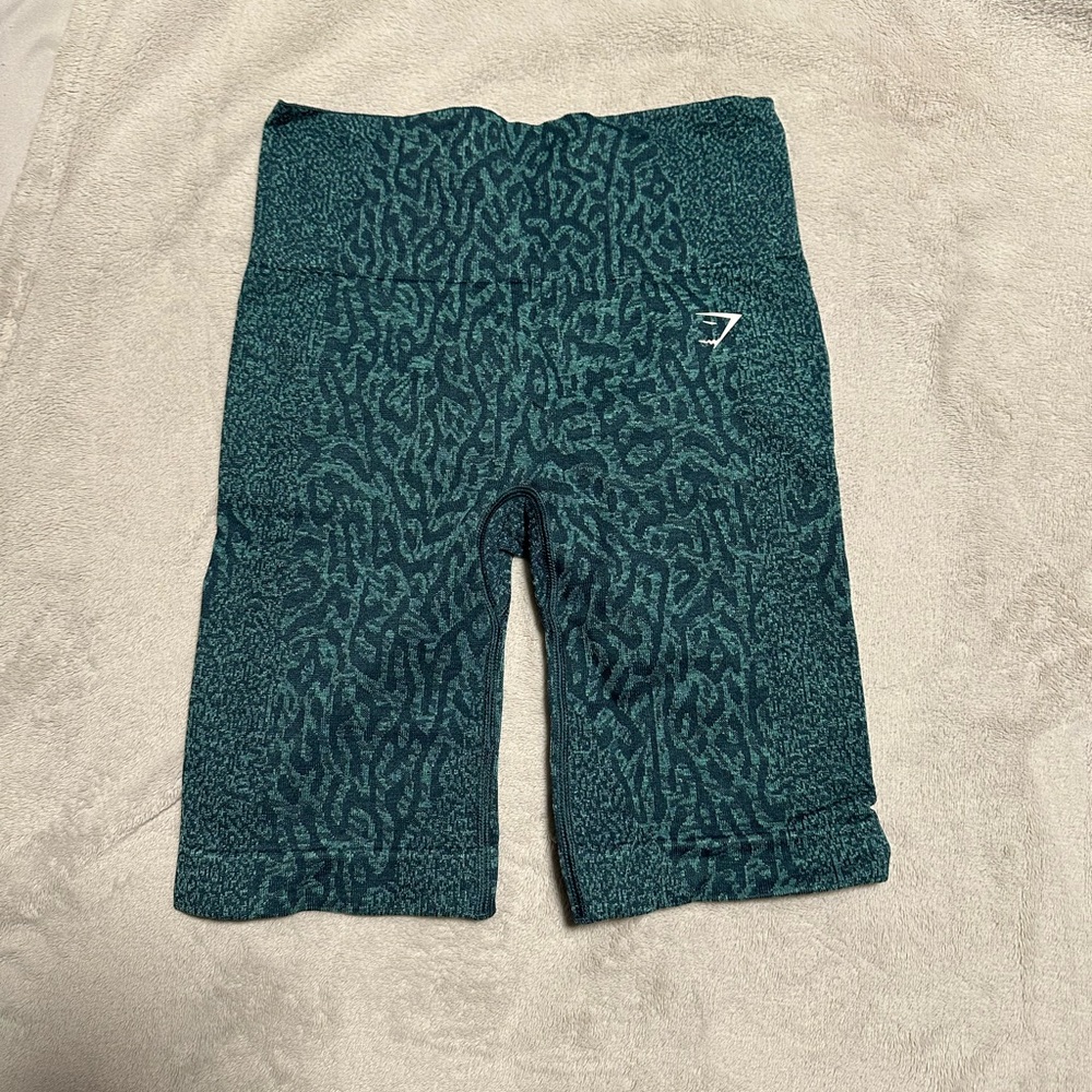 NWOT Gymshark adapt shorts